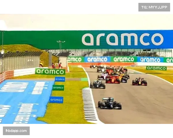 汉密尔顿银石排位赛17号弯失误 千分之七秒定义攻防效率界限 汉密尔顿银石排位赛17号弯失误 千分之七秒定义攻防效率界限